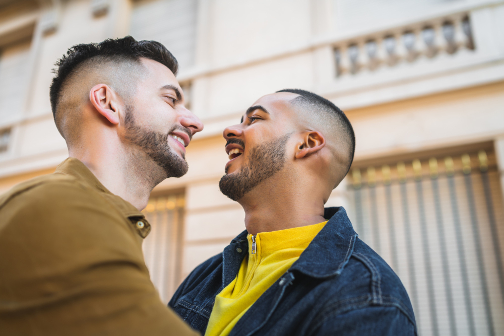 Deux hommes gay